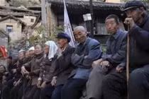 Ngôi làng nghìn tuổi có 15 người già, 3 con chó, 6 con mèo sinh sống