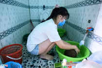 Cảnh đời xa nhà, vất vả của những công nhân bị kẹt lại Bắc Ninh