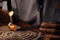 Độc đáo tượng hổ chế tác bằng vàng tung ngày vía Thần Tài