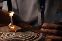 Độc đáo tượng hổ chế tác bằng vàng tung ngày vía Thần Tài