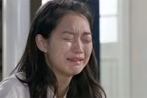 Tôi ở cữ mẹ chồng mỗi ngày đều hầm gà cho ăn, vào bếp uống nước thấy bà ăn thứ này