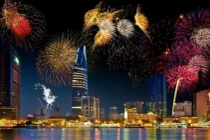 AI gợi ý xem pháo hoa trên du thuyền sông Sài Gòn 