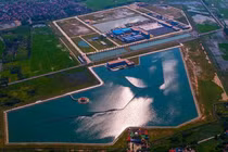 Nhà máy nước mặt sông Đuống bị C03 “tuýt còi“: Tâm tư Shark Liên ra sao?