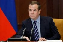 Ông Medvedev cảnh báo phương Tây