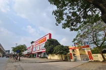 Hà Nội: Đất quốc phòng bị “xẻ thịt” thành cửa hàng, showroom ô tô?