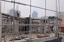 Cận cảnh công trình “khủng” vi phạm trật tự xây dựng ở Hà Nội