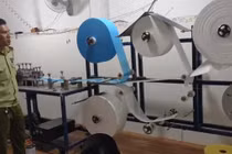 Tạm giữ 32.500 chiếc khẩu trang "không phép" ở Bình Phước 