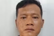 Hai cô gái đạp ngã xe kẻ cướp giật ở TP.HCM