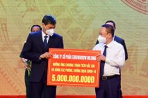 Eurowindow Holding ủng hộ 5 tỷ, chung tay cùng Hà Nội đẩy lùi COVID-19