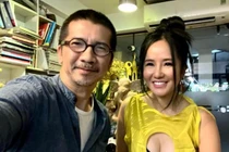 Hồng Nhung tuổi 30 so với 50 nhan sắc chẳng khác biệt