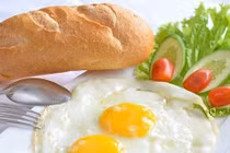 Sai lầm khi ăn sáng biến thực phẩm thành "kẻ thù" tàn phá dạ dày