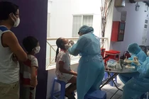 Người dân ở chung cư Hòa Bình: Nhờ cách ly mà tình cảm gắn kết hơn