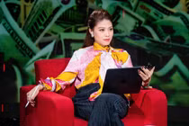 Ở tuổi 36, BTV Ngọc Trinh đích thị là mỹ nhân xinh đẹp, giỏi giang nhất nhì VTV