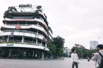 Cảnh tượng có 1-0-2 tại các điểm kinh doanh đông nhất nhì HN sau lệnh đóng cửa Covid-19