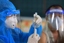 “Ứng xử mới” người đã tiêm vắc xin COVID-19: Cơ hội doanh nghiệp bứt phá?