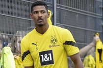 Tân binh đắt giá của Dortmund bị ung thư