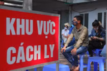 Bắt đầu test COVID-19 cho những người đi từ Đà Nẵng về Hà Nội