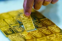 Giá vàng lập đỉnh, SJC báo lãi tăng đột biến