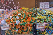 Hà Nội: Hàng Tết ngập siêu thị... khách mua "èo uột"