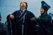 Nhân vật nào chết, Gia Cát Lượng thương tiếc, nôn ra máu?