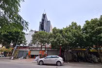 Công trình bị tố vi phạm TTXD được “hợp thức hóa”: Chủ tịch phường Long Biên nói gì?