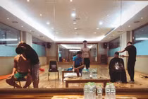 Ngắm body 6 múi của Duy Mạnh trước khi lên đường sang Saudi Arabia 