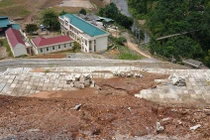 Thanh Hóa: Mục sở thị công trình chống sạt lở 37 tỷ chưa nghiệm thu đã nứt toác