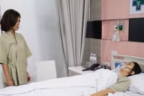 Chồng mang hết tiền tiết kiệm đưa bồ đi đẻ 