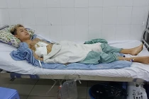 Video: Nam thanh niên bị kẻ lạ mặt đâm gục trong chợ ở Biên Hòa