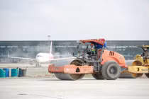 Hồ sơ 2 nhà thầu thi công đường băng Nội Bài bị Bộ Giao thông “cảnh cáo”