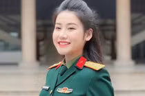 2 nữ quân nhân Việt xinh như hoa hậu