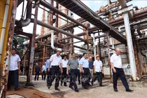 Thủ tướng khảo sát Dự án cải tạo, mở rộng Nhà máy sản xuất đạm Hà Bắc