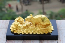 Mê mẩn tượng chuột mạ vàng hàng chục triệu đồng đón Tết Canh Tý 2020 