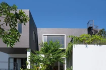 Thiên đường gói gọn trong ngôi nhà 2 tầng lầu giữa làng