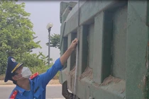 “Binh đoàn” xe tải ở Gia Lâm cơi nới thành thùng tinh vi thế nào?