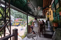 Hà Nội: Nhiều quán cafe “phớt lờ” chỉ đạo phòng dịch COVID-19, ngang nhiên hoạt động