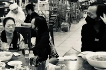 NS Hoài Linh hiếm hoi xuất hiện trong đám tang ba Võ Đăng Khoa