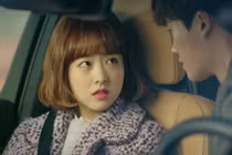 Yêu bạn trai làm giám đốc, cứ dịp lễ là em phải khóc trong buồn tủi