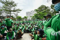 Tăng phần trích nộp gây thiệt thòi cho tài xế: Grab có sai luật?