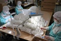 Tỷ phú Thái Lan chi hơn 3 triệu USD xây nhà máy sản xuất khẩu trang