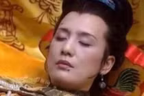 Thời phong kiến, phi tần của hoàng đế sau khi chết đều phải làm điều này