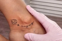 Clip: Cô gái khóc thét với hình xăm dưới cổ chân