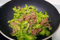 4 thói quen khi nấu ăn tưởng đúng nhưng lại gây ung thư 