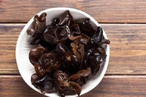 Chuyên gia chỉ đúng cách ngâm mộc nhĩ