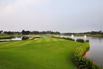 Đóng cửa sân golf Vân Trì vì liên quan bệnh nhân thứ 21 nhiễm COVID-19