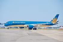 Hành khách châm lửa trên máy bay Vietnam Airlines có thể bị xử phạt ra sao?