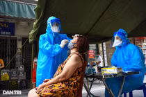 Quy định cách ly F1 tại nhà của Hà Nội đang “không công bằng“?