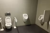 Những thiết kế nhà vệ sinh khiến người sử dụng “từ chối hiểu“