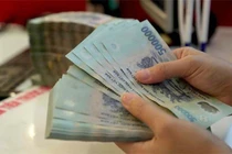 Thưởng Tết 2021: Địa ốc kêu khó... ngân hàng có dẫn “top”?