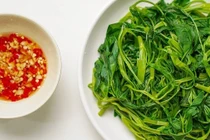 3 sai lầm khi ăn rau muống